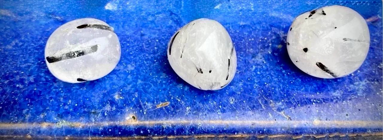 Tourmalted Crystal Quartz Tumble-stone — photo 9