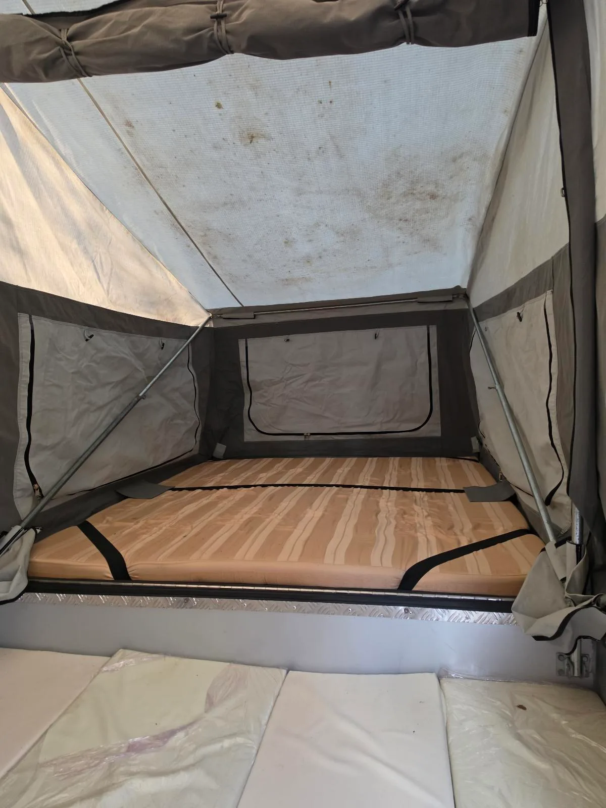 Camper trailer — photo 5