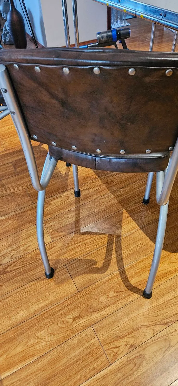 Vintage dining table and 4 chairs — photo 5