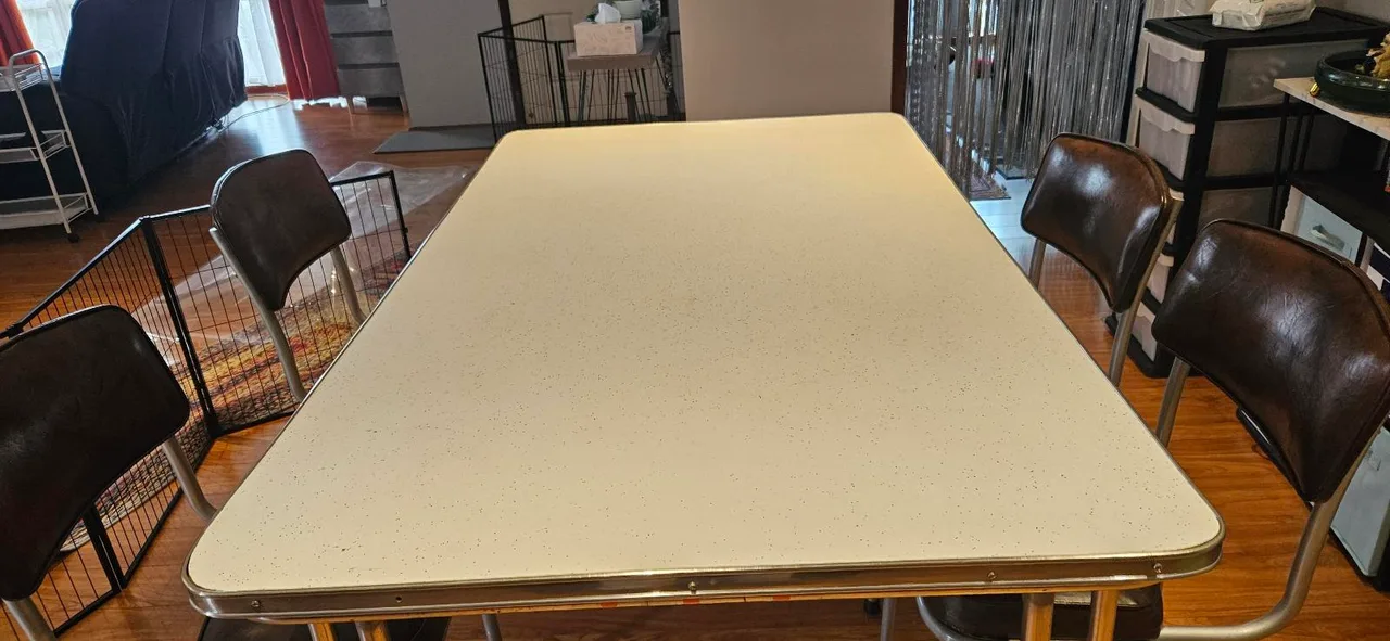 Vintage dining table and 4 chairs — photo 12