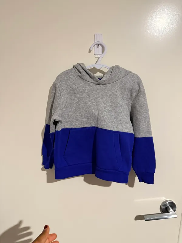 H&M kids jumper size 3