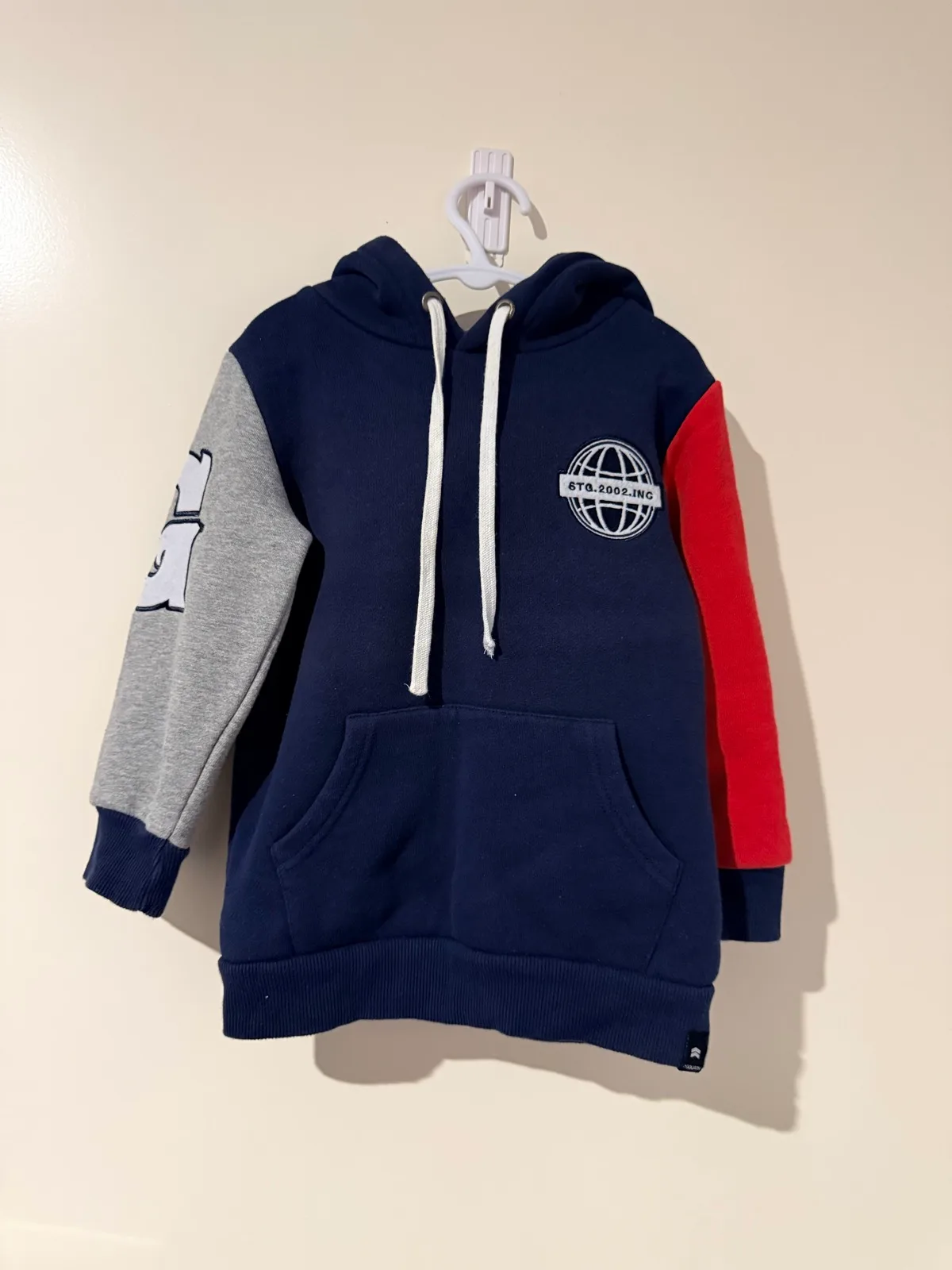 Goliath hoodie jumper size 4 — photo 4