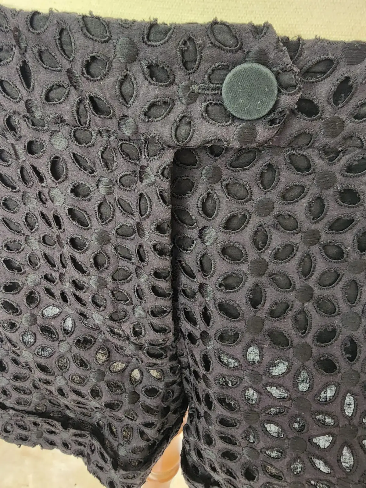 Zimmermann Black Broderie Shorts – Size 2 – photo 4