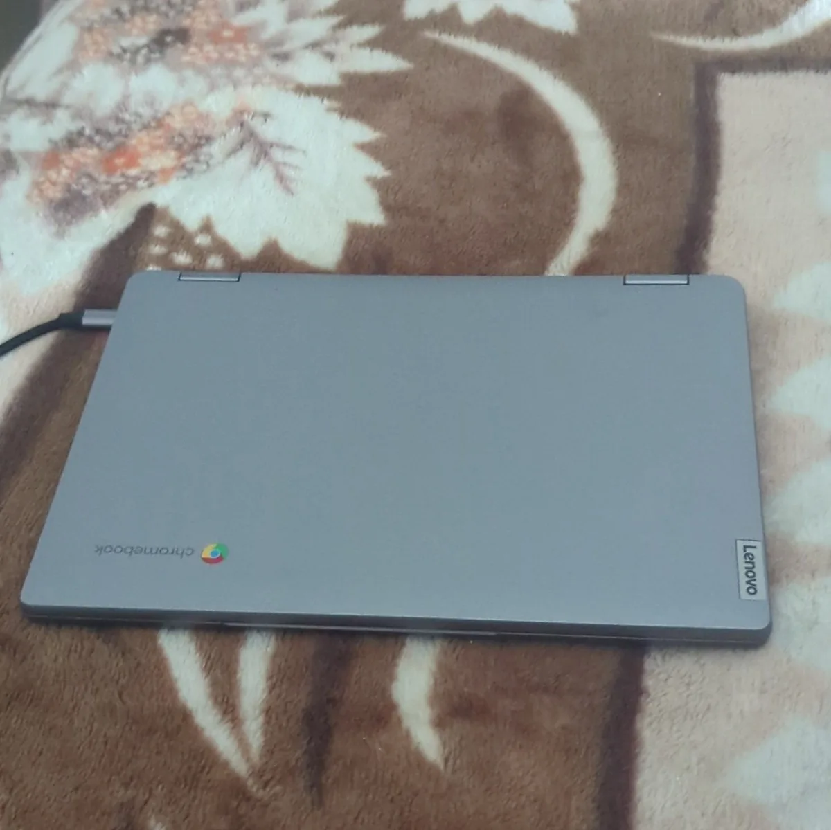 Lenovo Chromebook laptop — photo 7