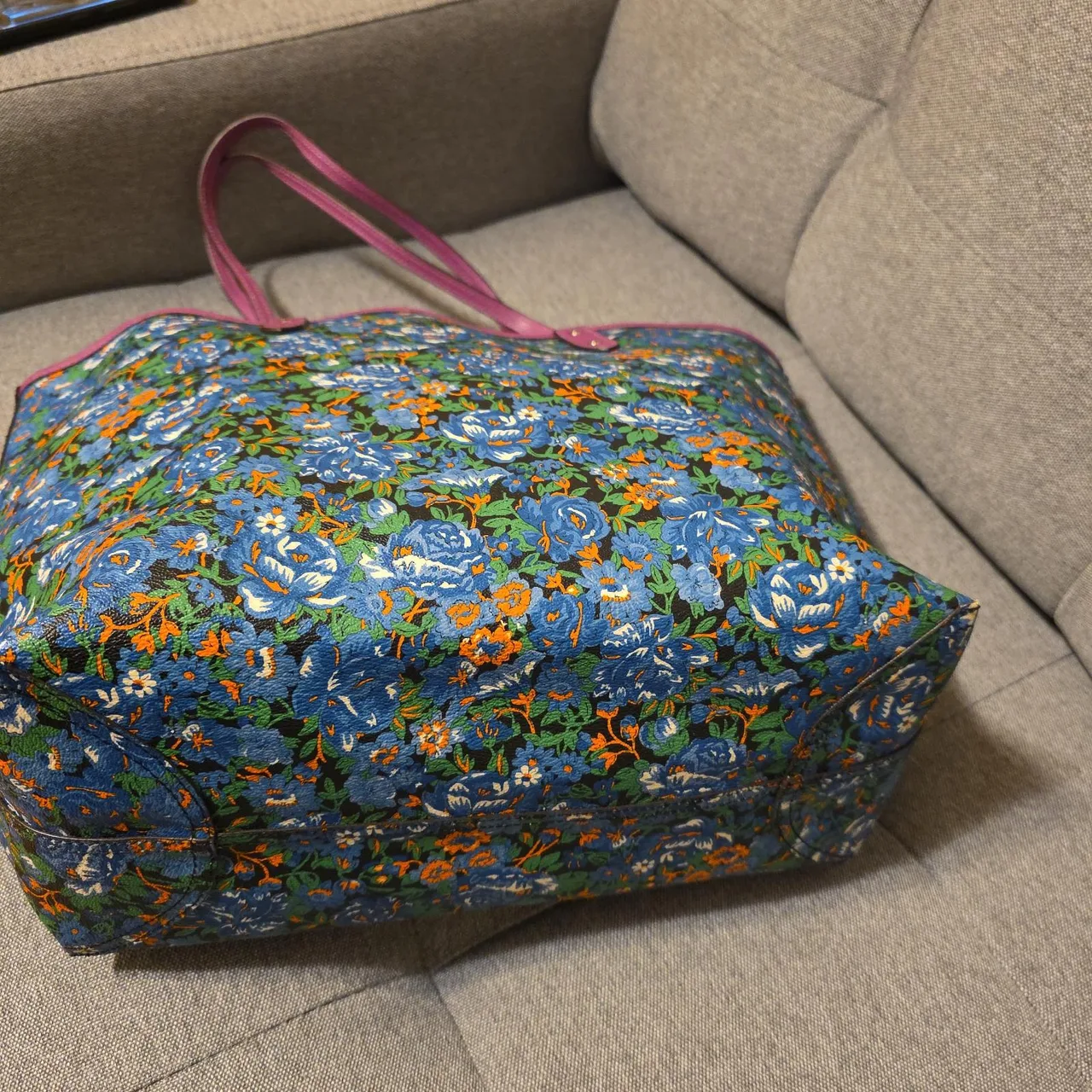 Coach Rare Reversible Shaka City Tote — photo 4