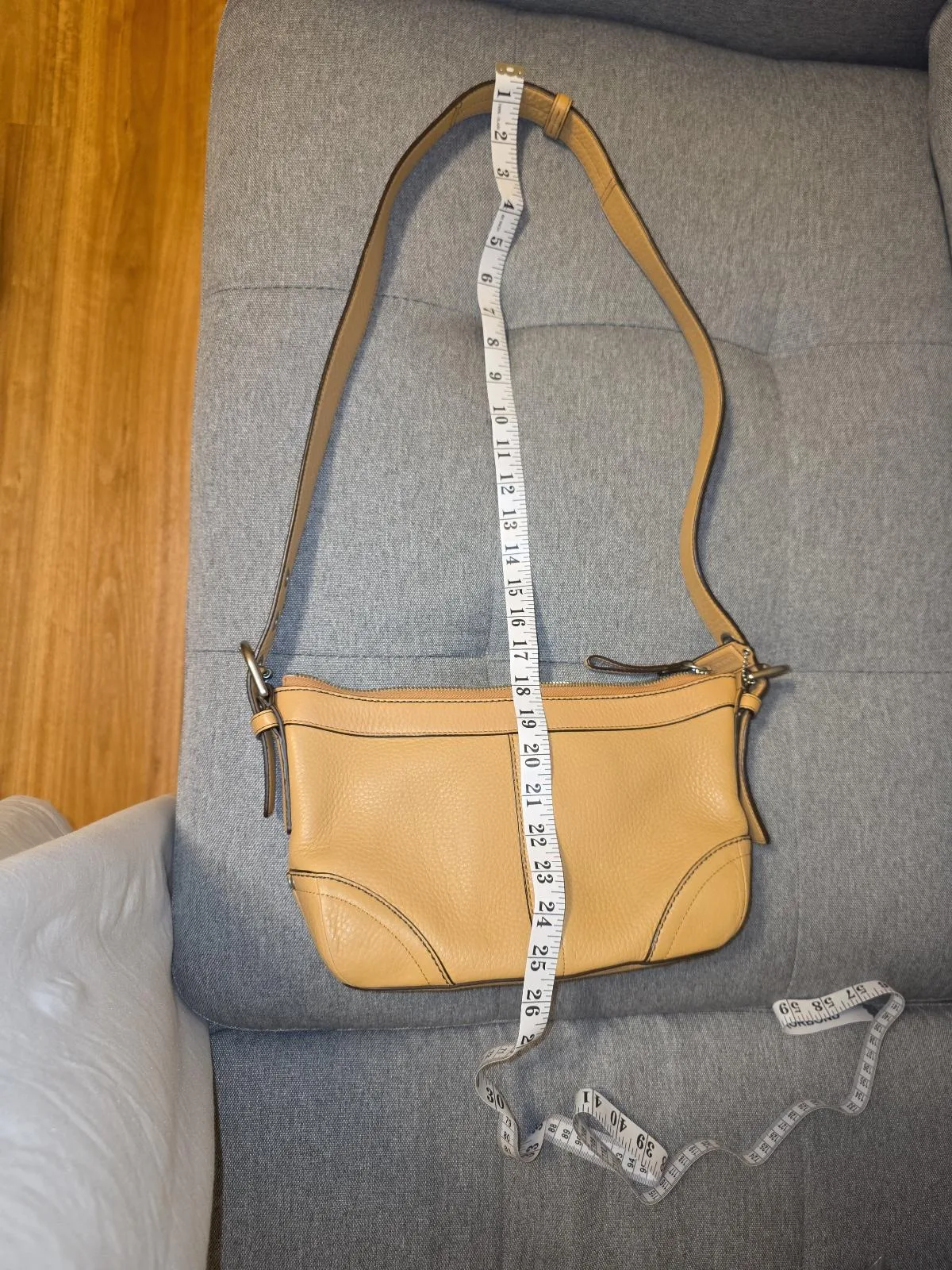 EXCELLENT CONDITION Vintage Coach Madison East/West Convertible Hobo Bag – photo 10