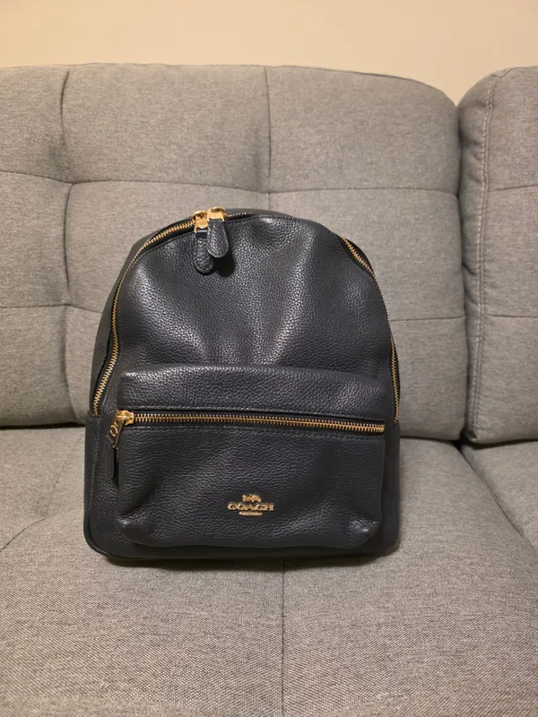 Vintage Coach Charlie Backpack in black refined pebbled leather 🖤
