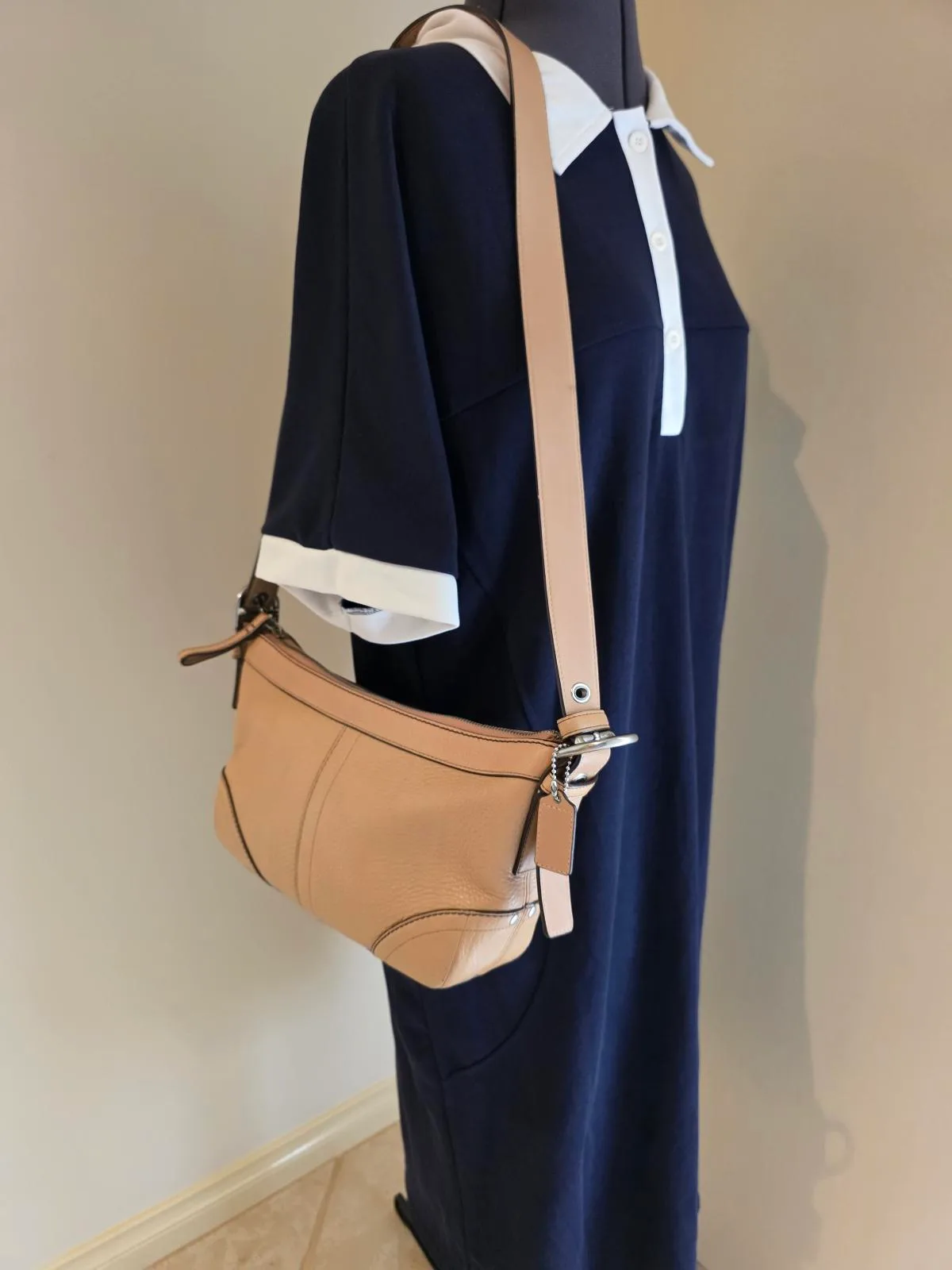 EXCELLENT CONDITION Vintage Coach Madison East/West Convertible Hobo Bag – photo 2