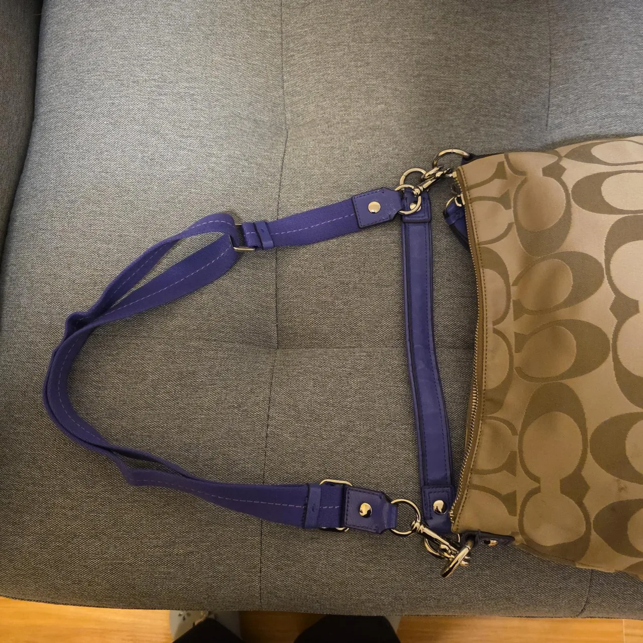 ✨ Vintage Y2K Coach Poppy Signature Daisy Demi Hobo ✨ — photo 3