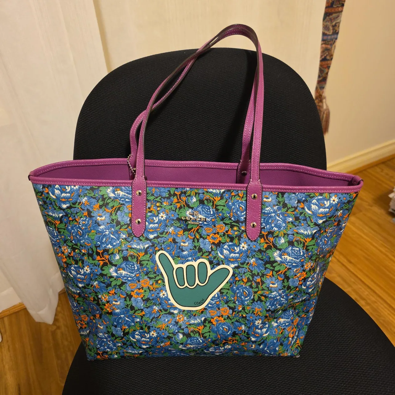 Coach Rare Reversible Shaka City Tote — photo 8