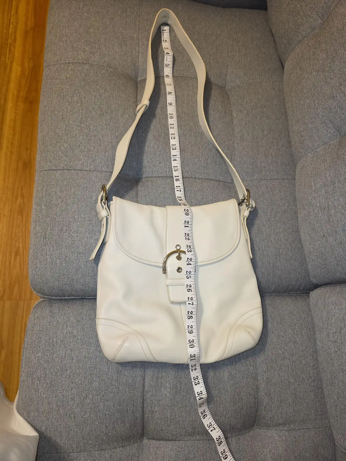 Vintage Y2K Coach Soho White Leather Flap Crossbody Bag – photo 9