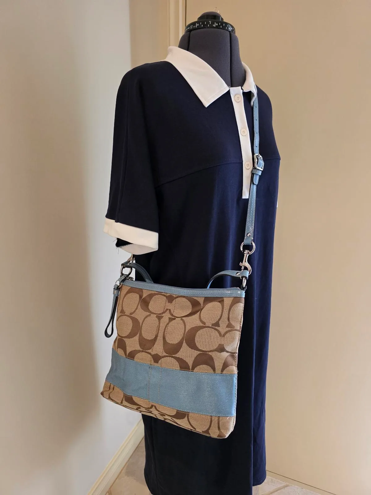 Vintage Y2K Coach Signature Stripe Crossbody Bag – photo 3