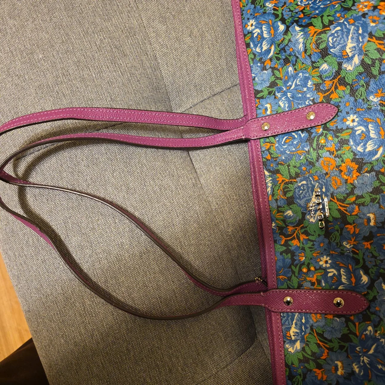 Coach Rare Reversible Shaka City Tote — photo 7