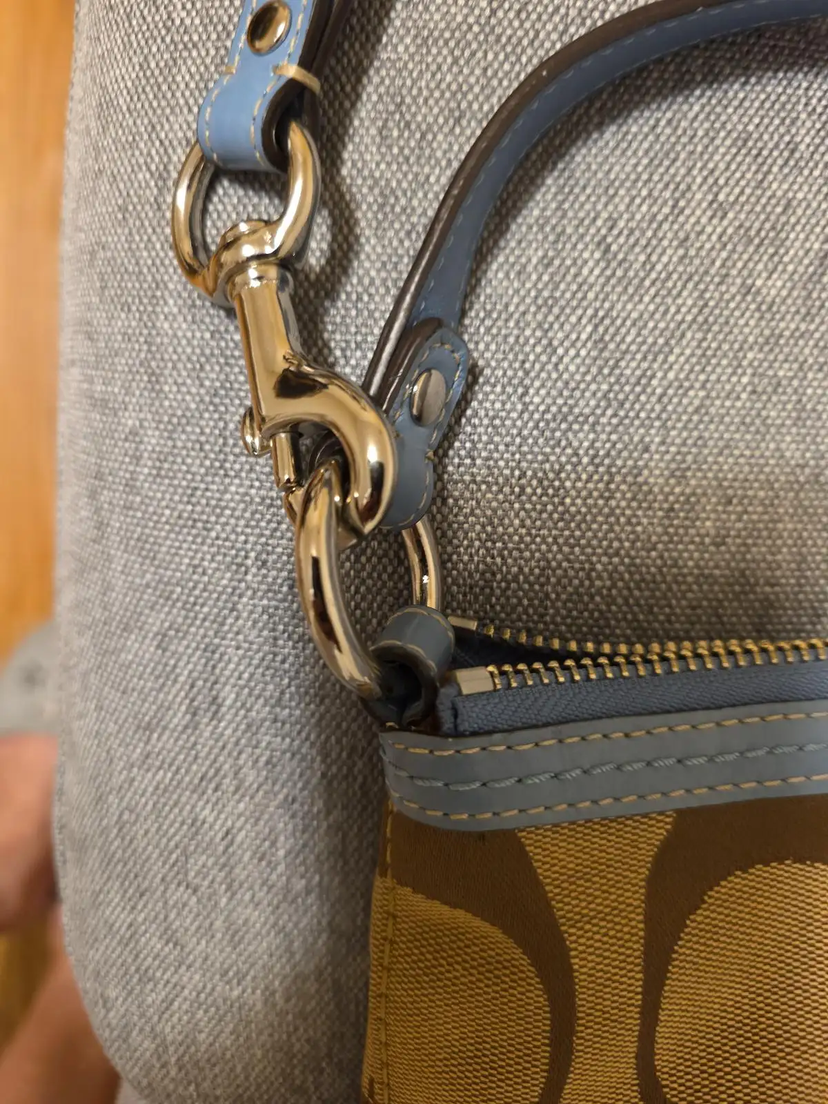 Vintage Y2K Coach Signature Stripe Crossbody Bag – photo 11