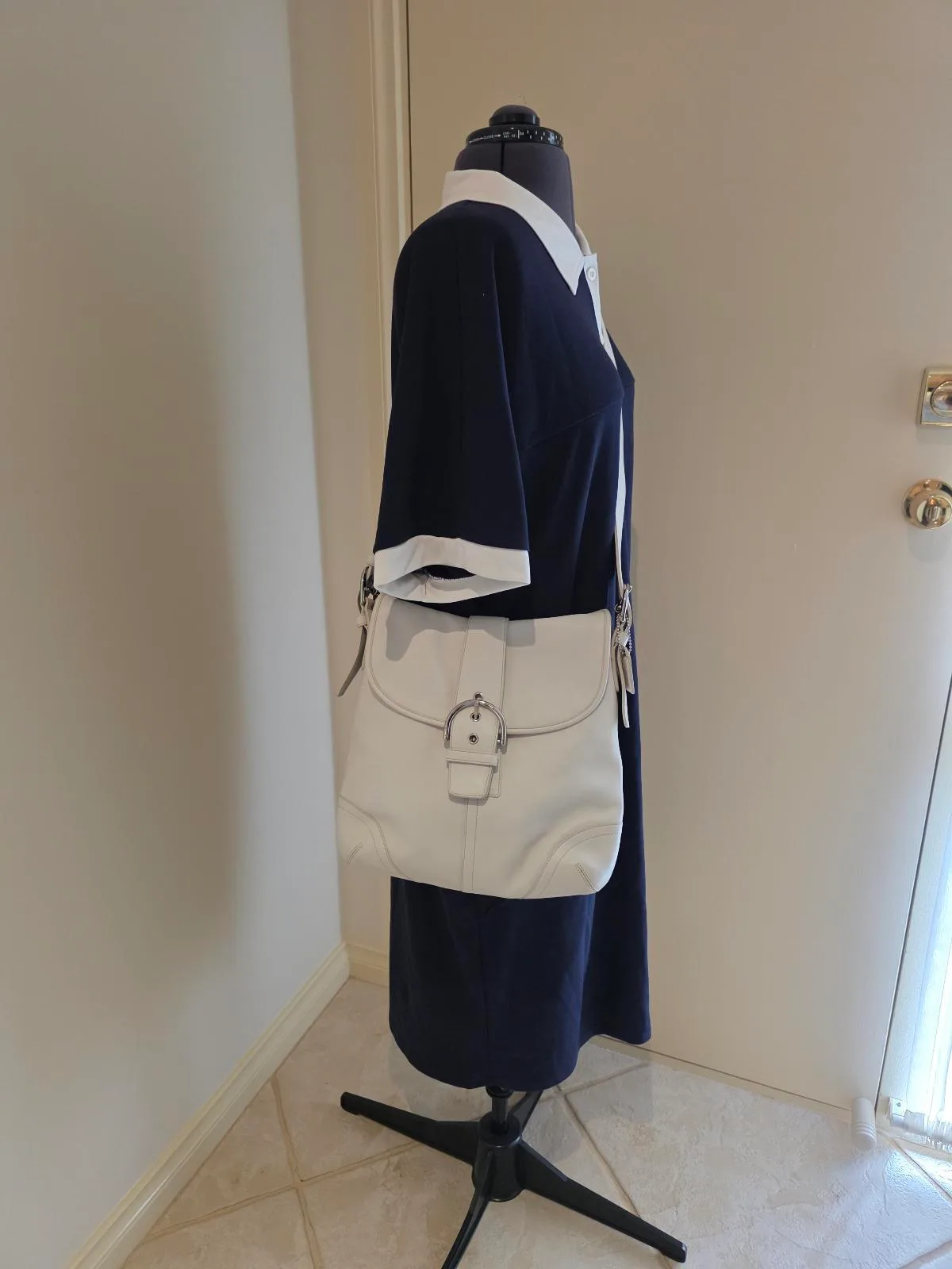 Vintage Y2K Coach Soho White Leather Flap Crossbody Bag – photo 2