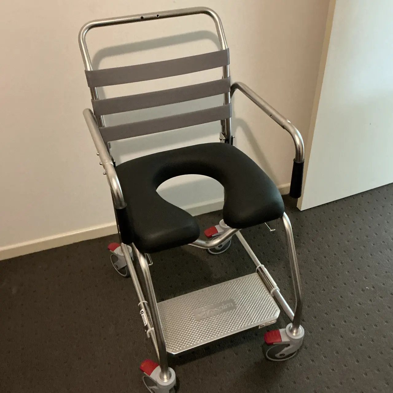 Camode chairs – photo 4
