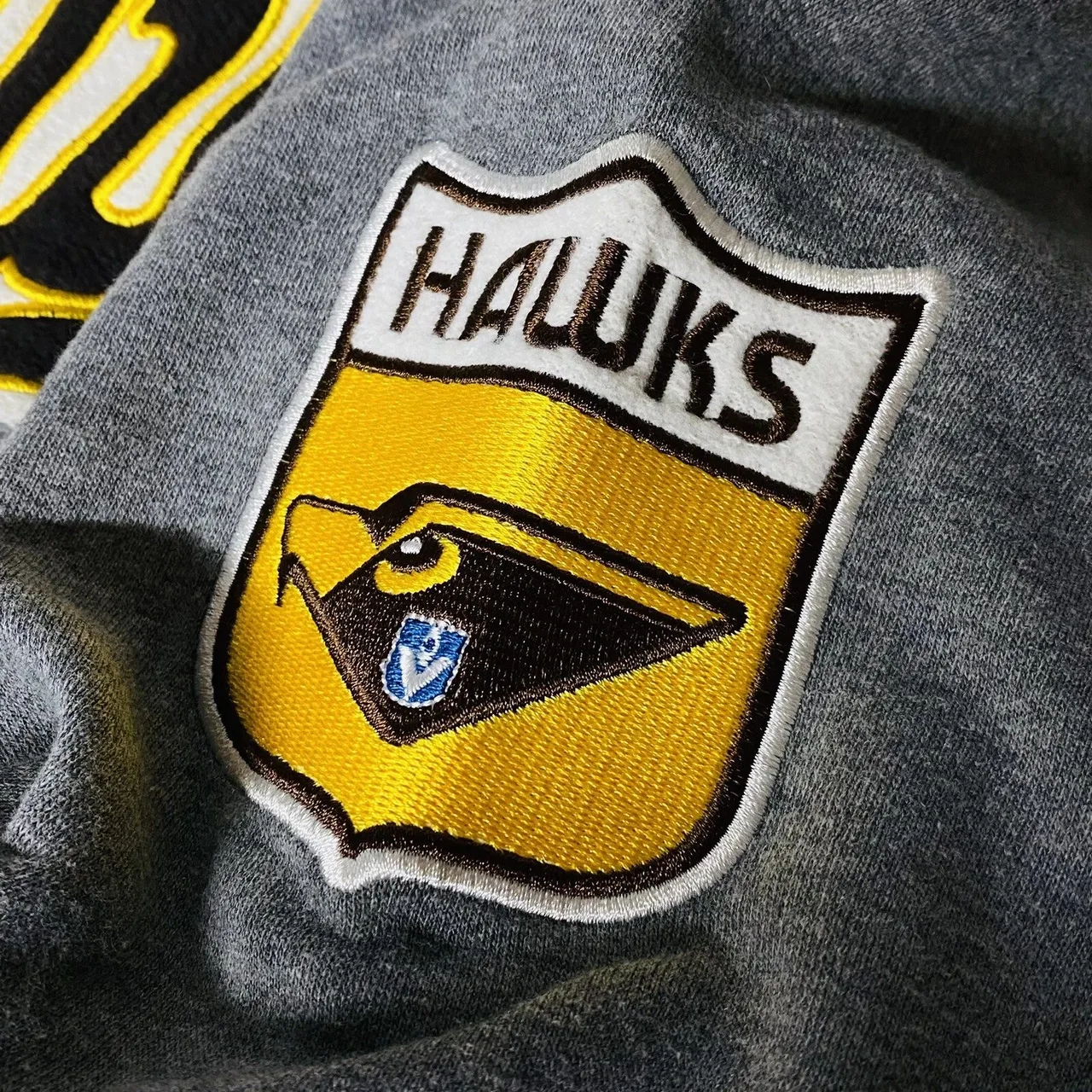First 18 AFL Hawthorn Hawks Hoodie Mens Size M Grey Pullover Football — photo 5