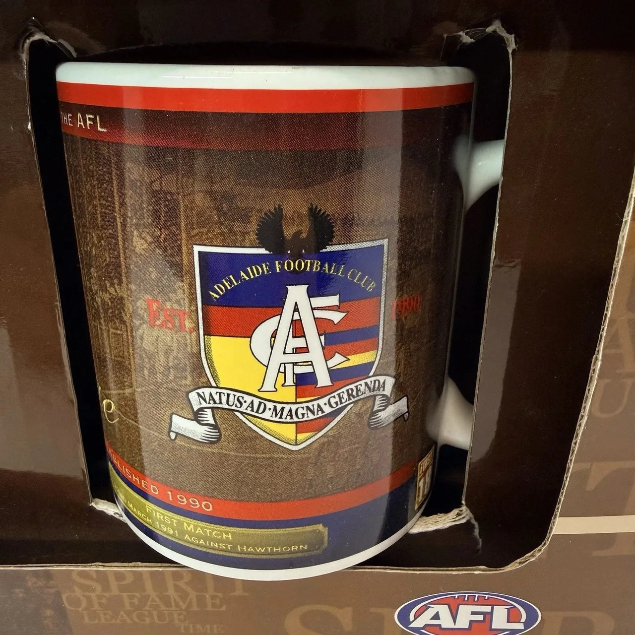 Adelaide Crows AFL Heritage Gift Pack Ceramic Mug & Can Cooler Stubby Holder — photo 3