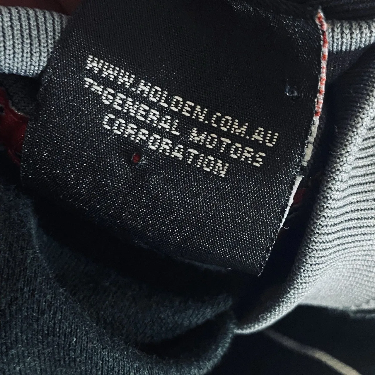 Holden Commodore SS V8 Mens Small Graphic T Shirt Black Red V8 Supercars Promo — photo 10