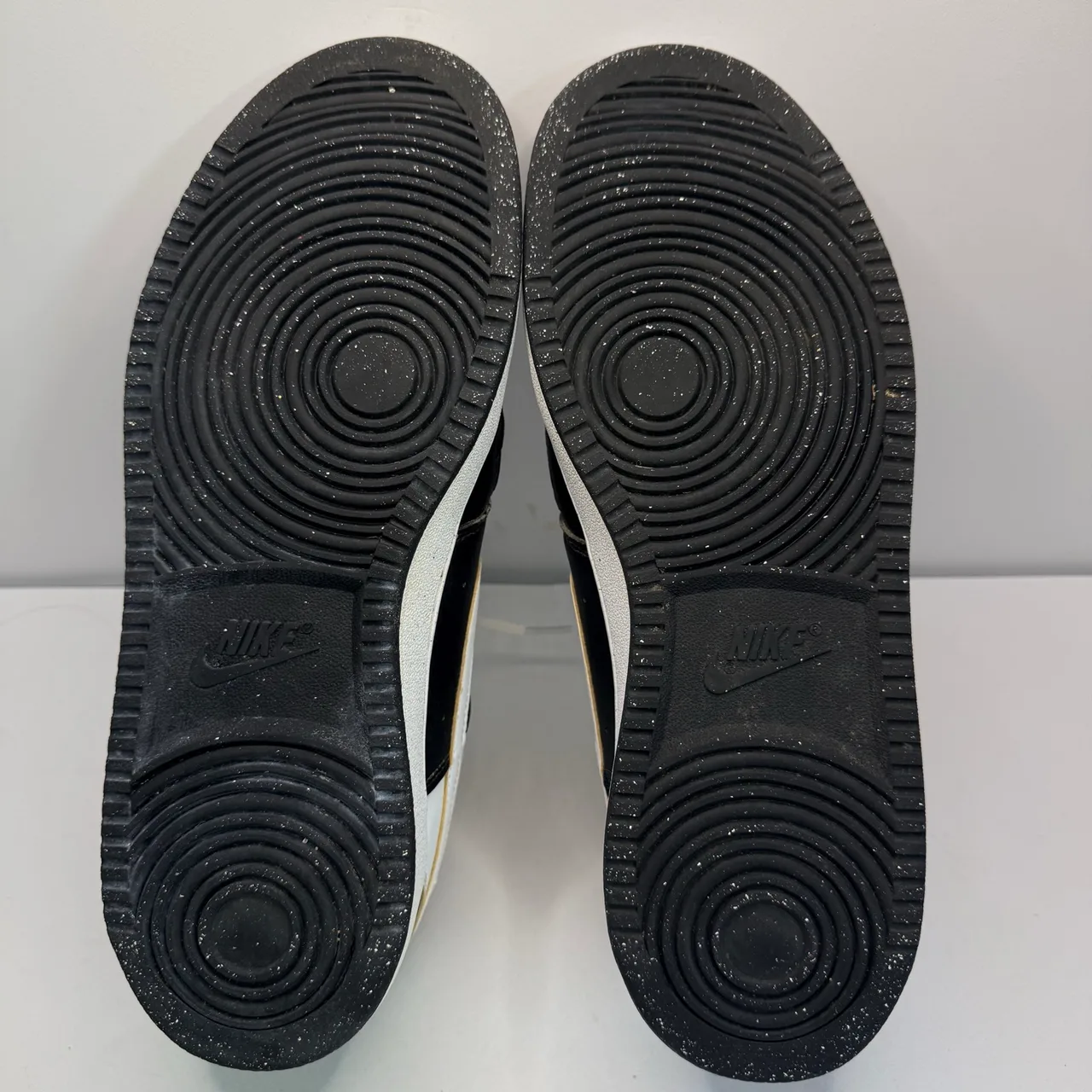 Nike Court Vision Low Sneakers Mens US 10 Black White Leather Casual Shoes — photo 11