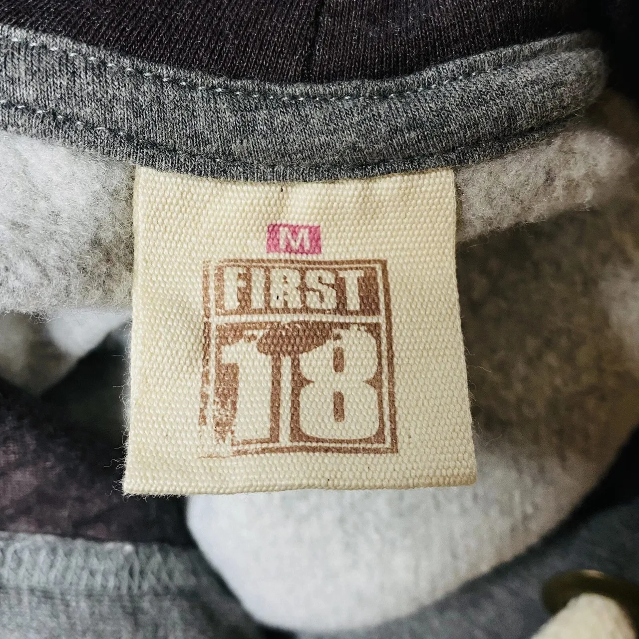 First 18 AFL Hawthorn Hawks Hoodie Mens Size M Grey Pullover Football — photo 10