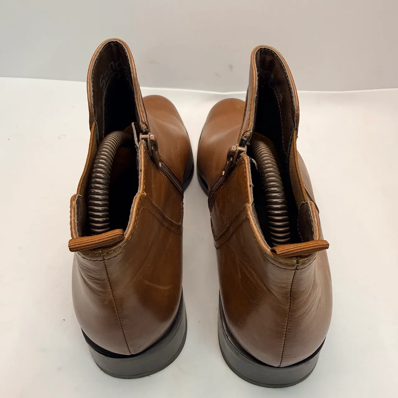 Sandler Jericho Womens Tan Leather Chelsea Boots Size 41 Side Zip Elastic Gusset — photo 7