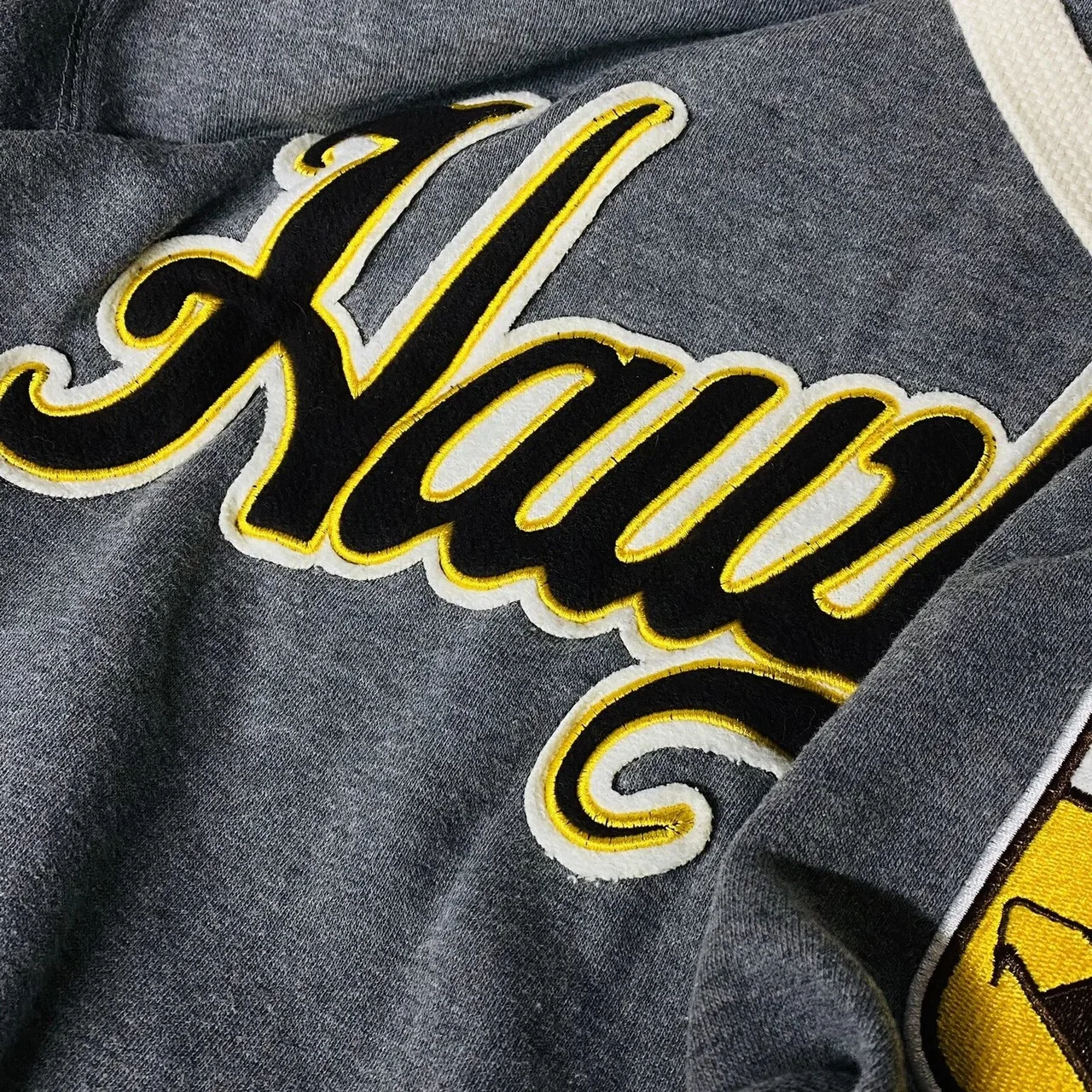 First 18 AFL Hawthorn Hawks Hoodie Mens Size M Grey Pullover Football — photo 4