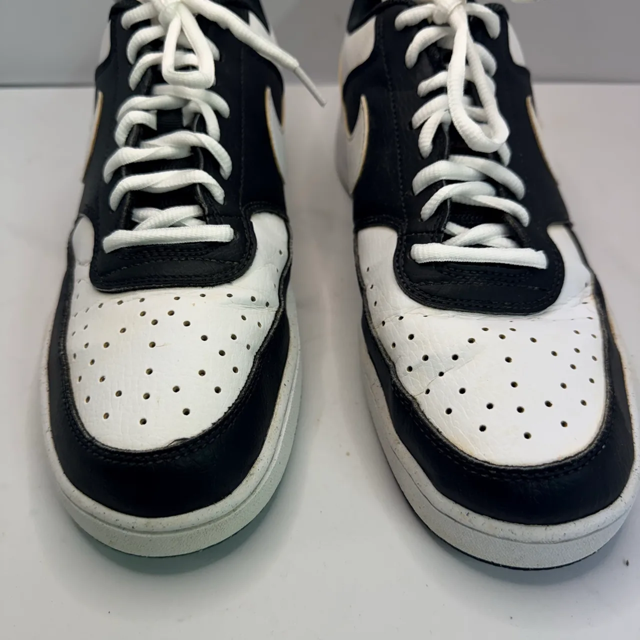 Nike Court Vision Low Sneakers Mens US 10 Black White Leather Casual Shoes — photo 4