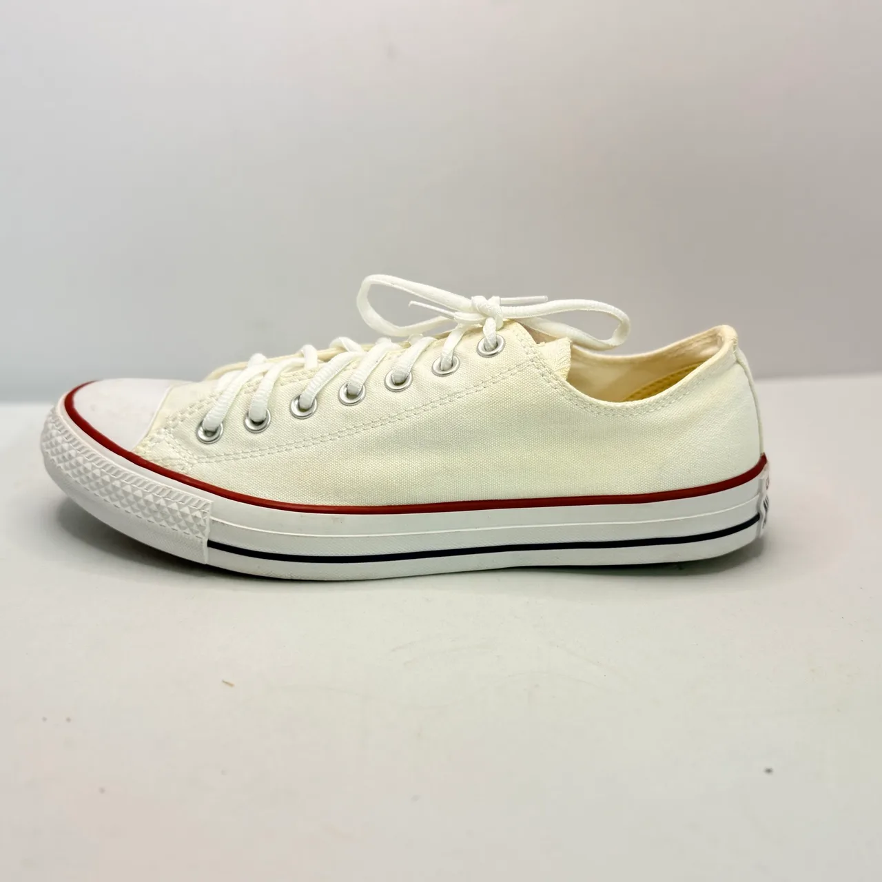 Converse Chuck Taylor All Star Low Top White Canvas Sneakers Unisex US 11/13 — photo 8