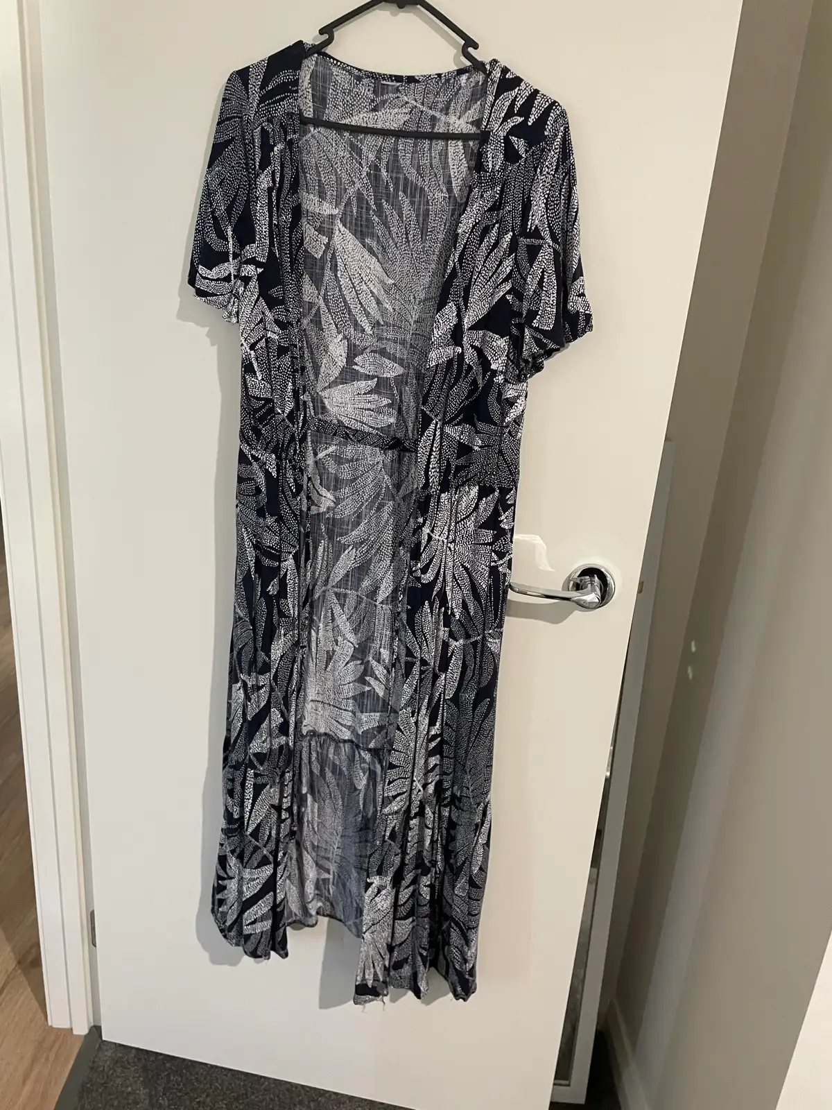 Beach Cover-up Dress Navy/White Lead Print Size 14/16 – photo 8