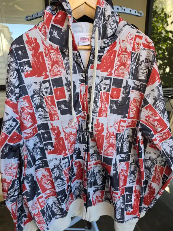 Marvel Mens hoodie size XL