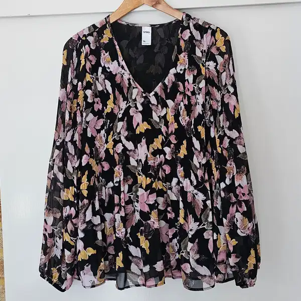 Anko long sleeve plisse blouse 16