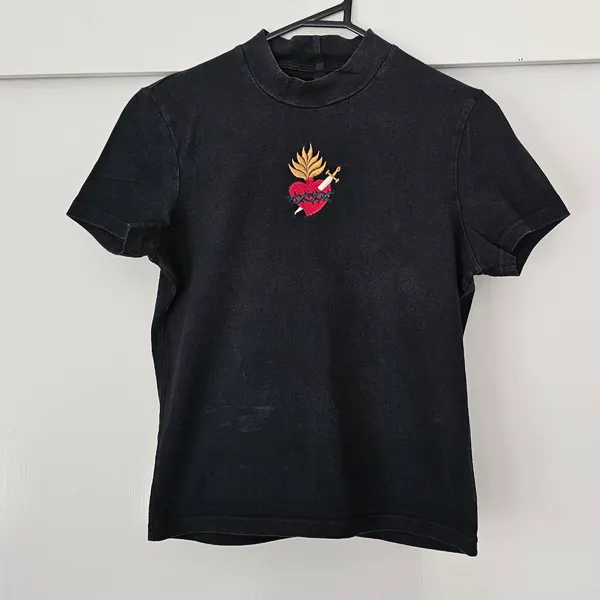 Dangerfield Sacred Heart Embroidered Mock-Neck Baby Tee size 10