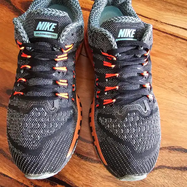 Nike Air Zoom Odyssey Running Shoes – Black/Orange/Grey Size 8