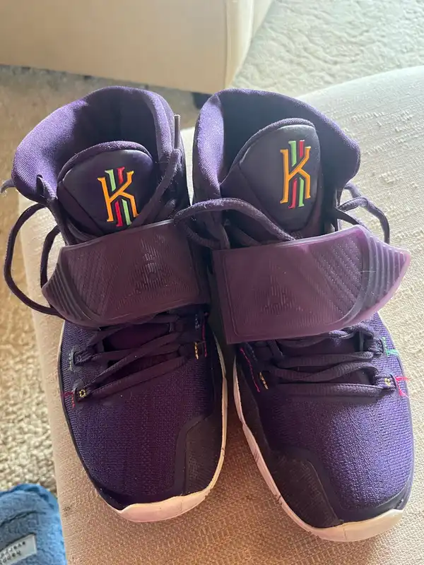 Nike Kyrie 6 (Sz 10) Y7
