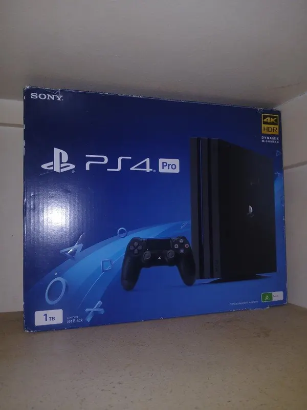 SONY PS4 PRO