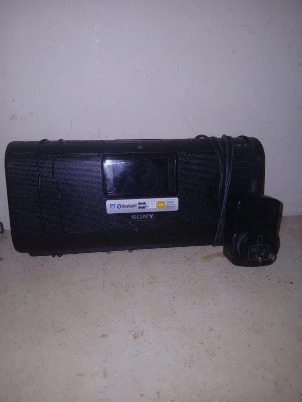 Sony xdr-ds21bt dab+ clock radio bluetooth