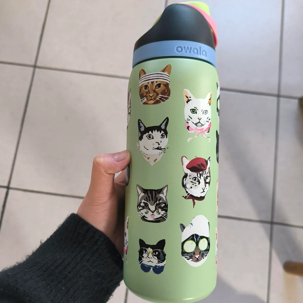 Owala freesip 24oz / 32oz water bottle with cat faces – photo 4