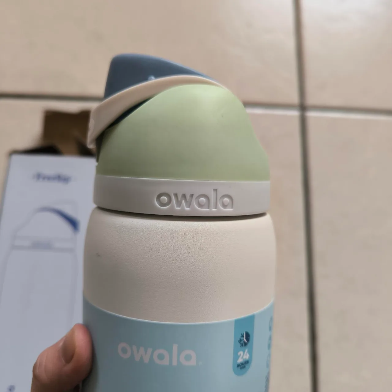 Owala 30oz freesip tumbler brand new — photo 3