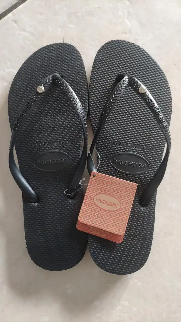 Diamond Pin Havaianas slim strap flipflops