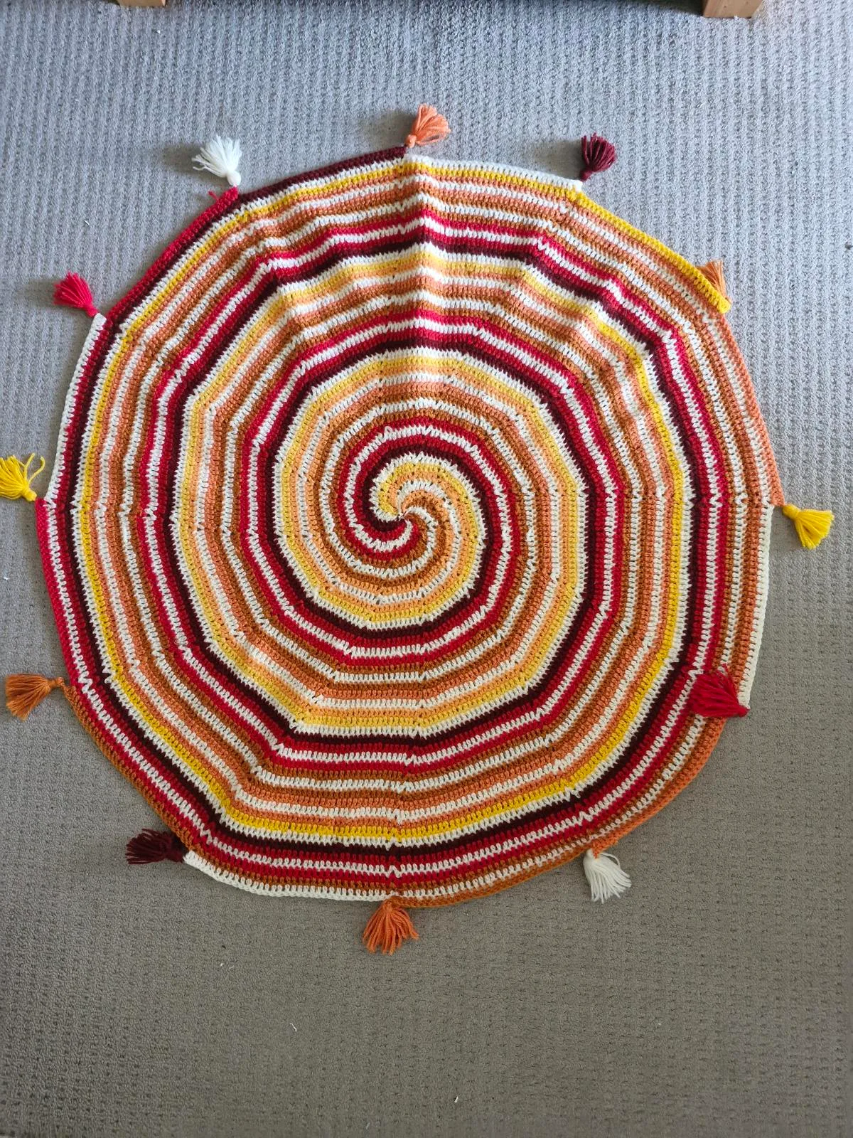Hand crocheted circular rug – photo 3