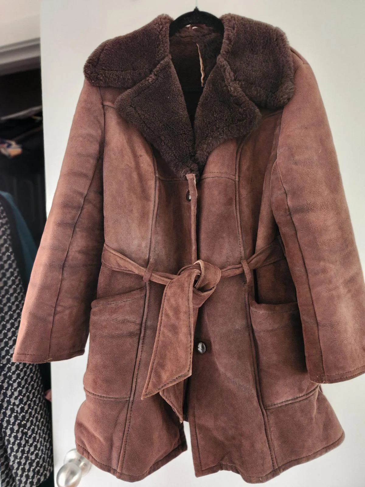 Vintage Britain size med sheepskin brown coat – photo 4