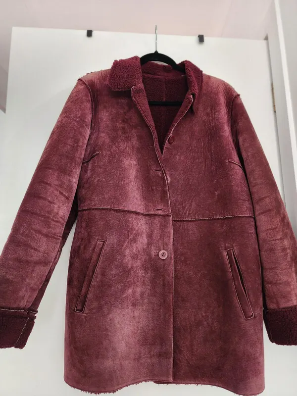 Vintage burgundy sheep skin coat size med
