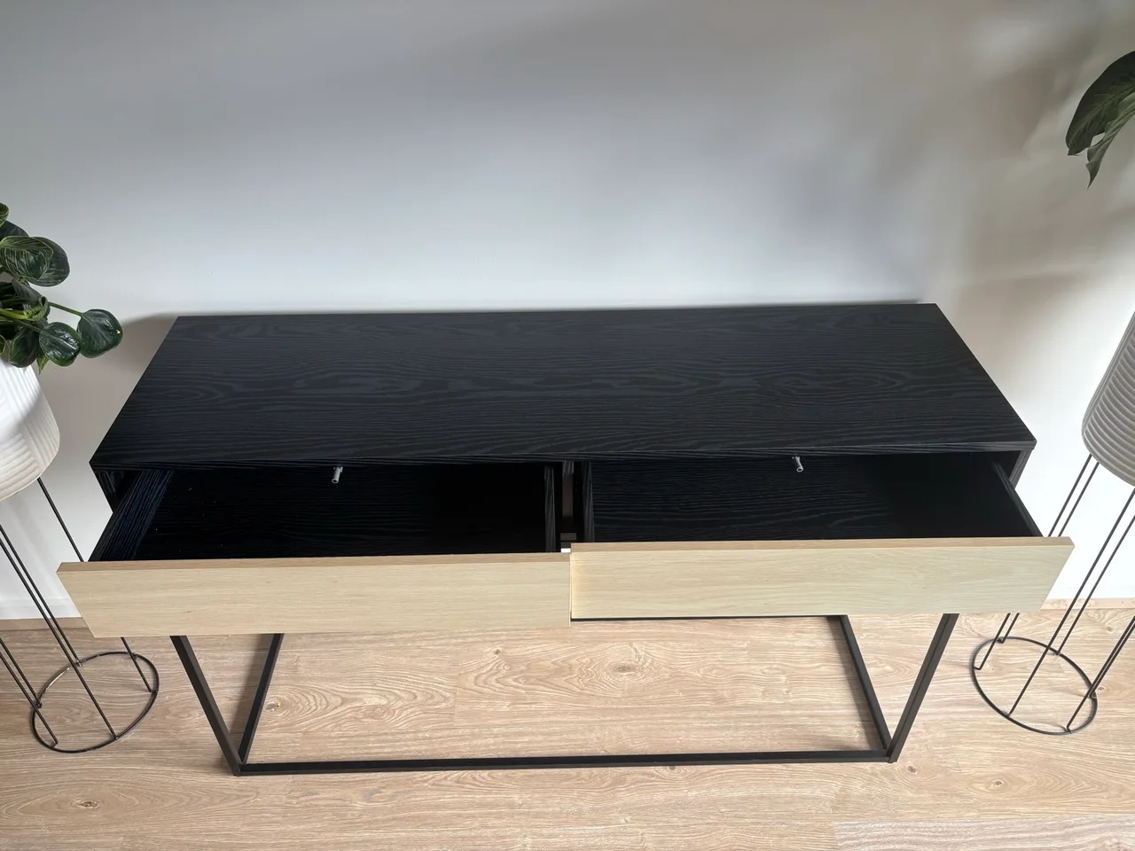 Console Table / Entry Table — photo 2
