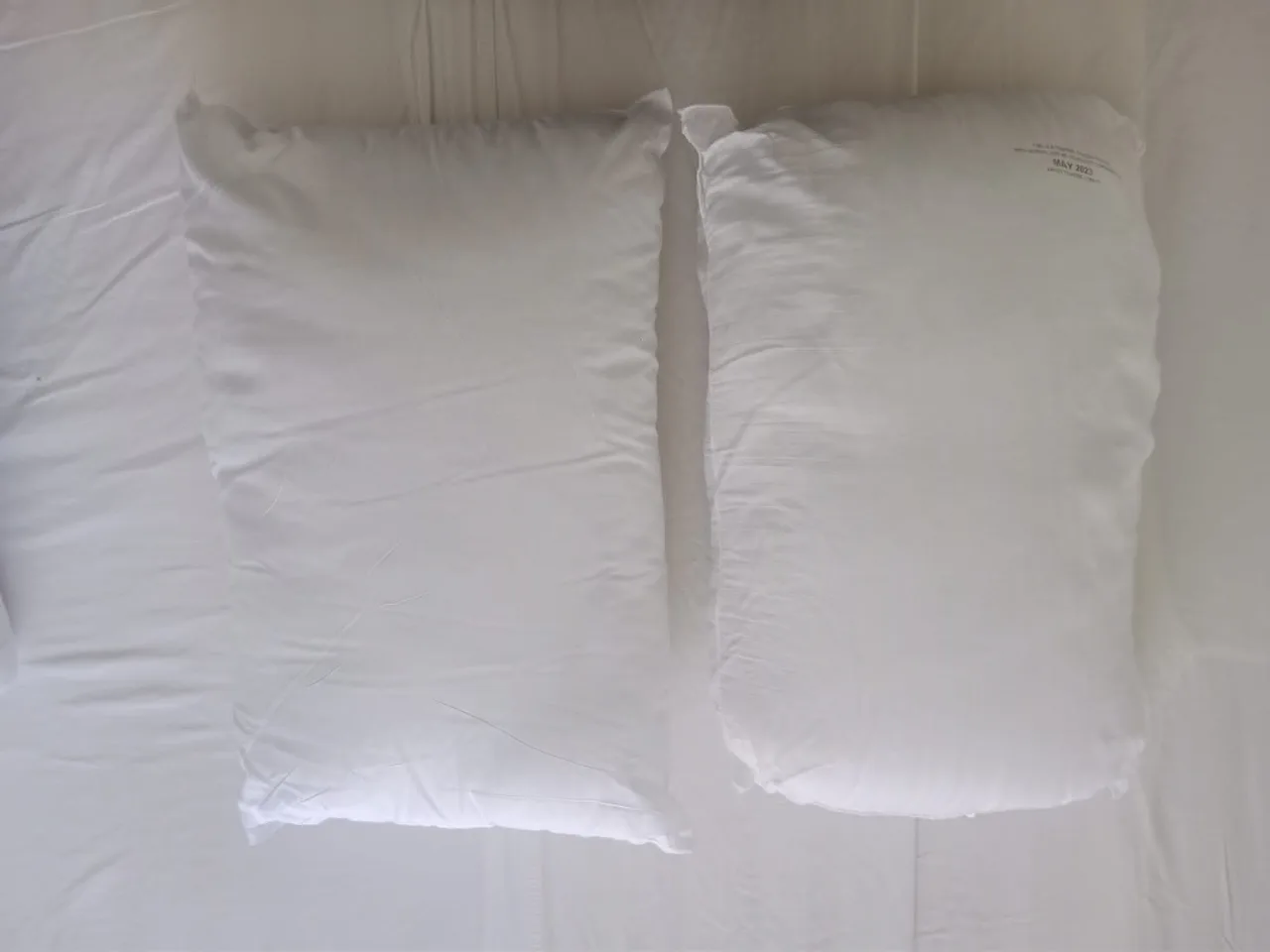 DB Quilt set: Sheridan DB Quilt, x2 pillow covers. DB Quilt, x2 Pillows — photo 12