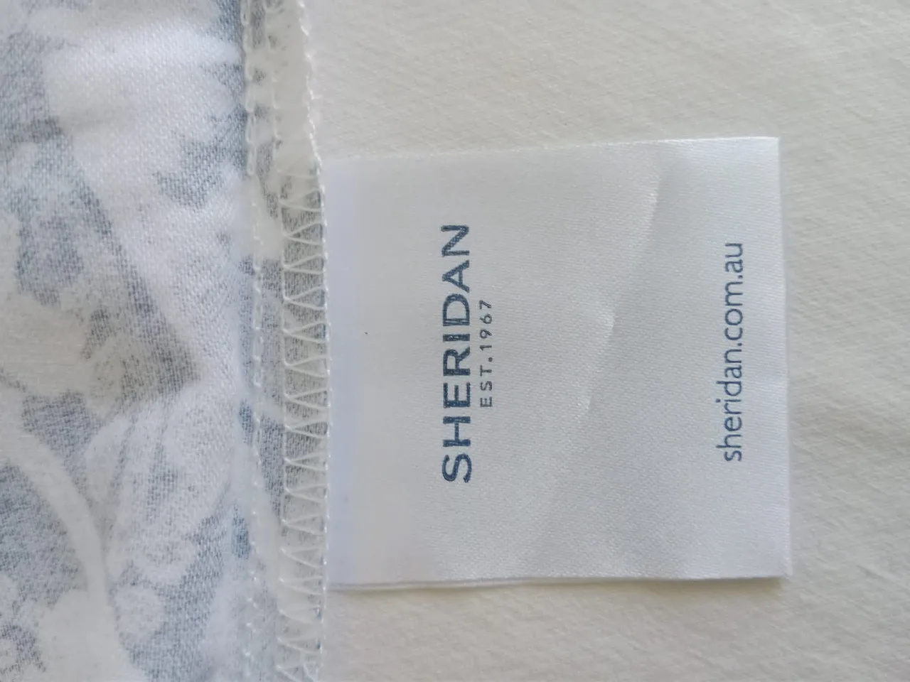 DB Quilt set: Sheridan DB Quilt, x2 pillow covers. DB Quilt, x2 Pillows — photo 6