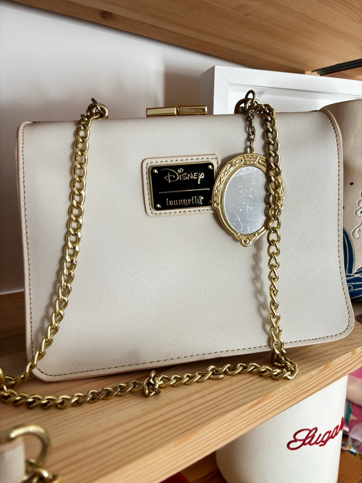 Loungefly Disney Snow White Just One Bite Cross Body Bag / Hand Bag — photo 4