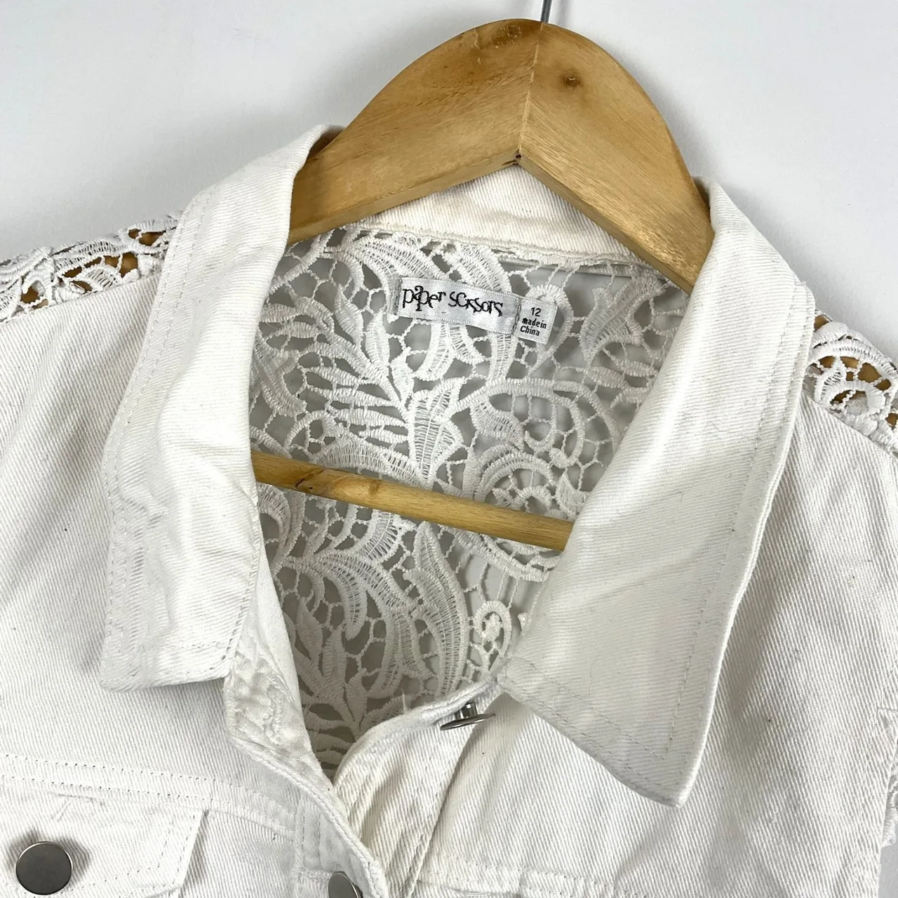 Paper Sisters Size 12 White Cotton Denim Crochet Lace Crop Boho indie Vest — photo 3