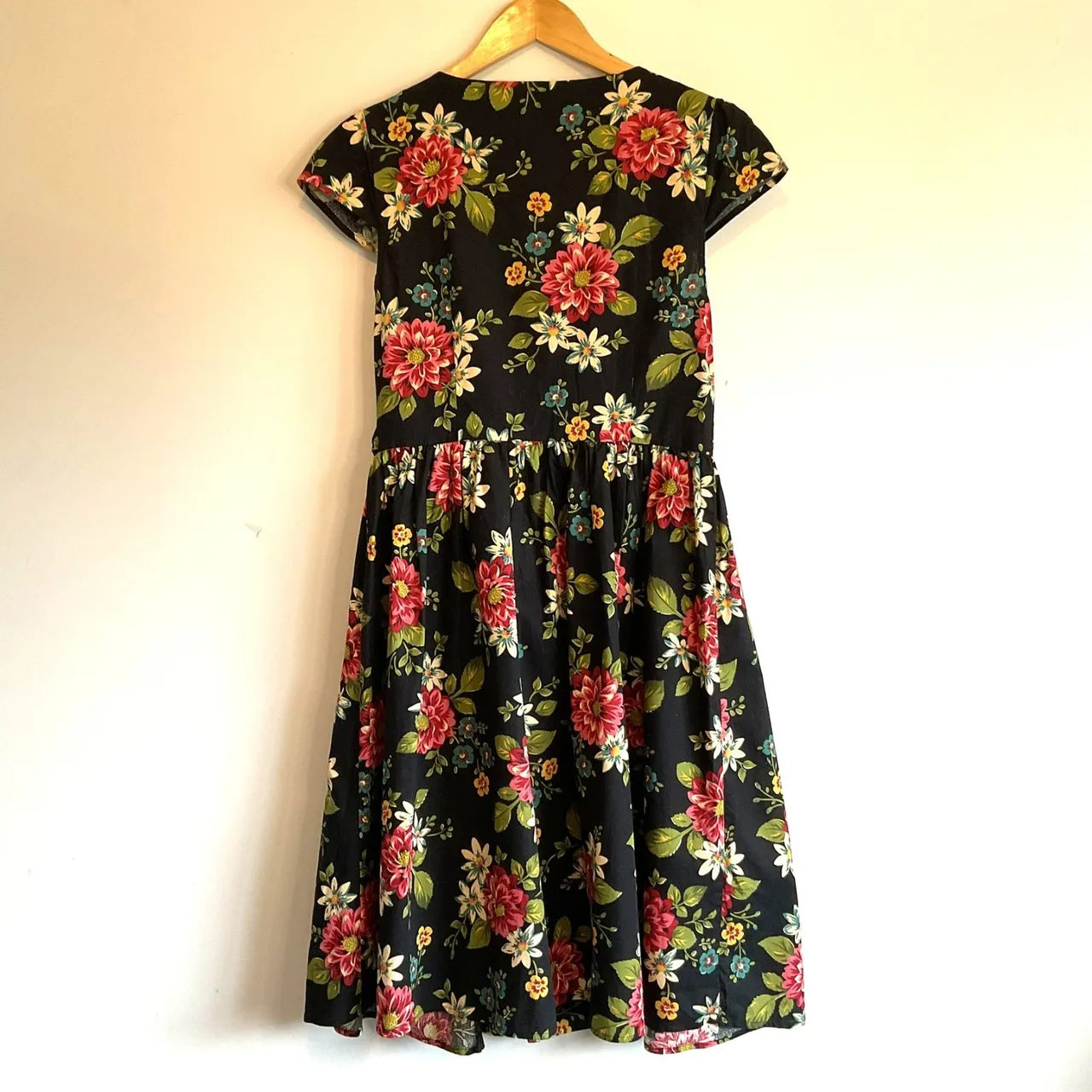 Revival Dangerfield Black Floral Wrap Dress Vintage Retro Cap Dahlia Sz 10 — photo 4