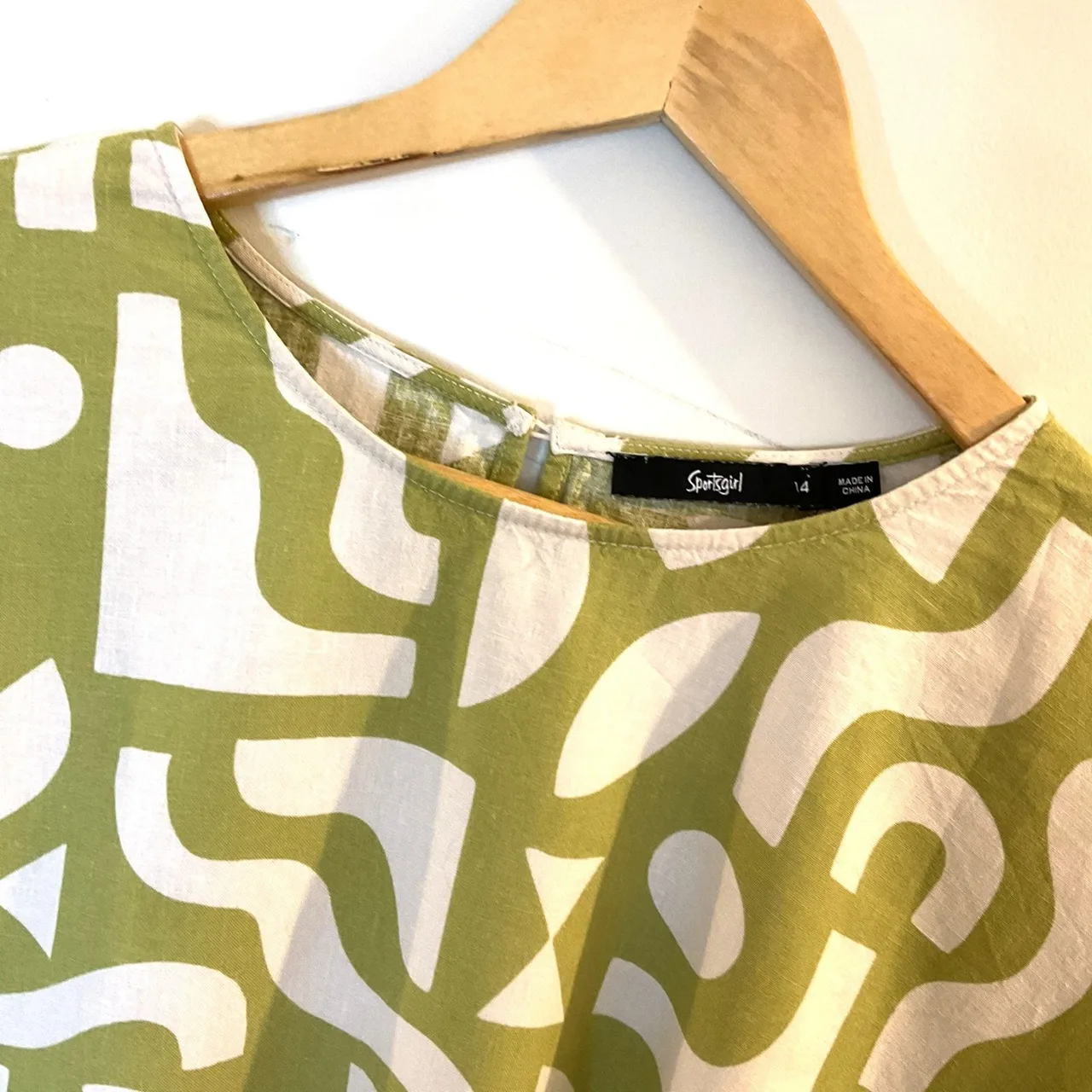 SPORTSGIRL Linen Blend Top Green White Abstract Pattern Cropped Boxy Shirt Size — photo 3